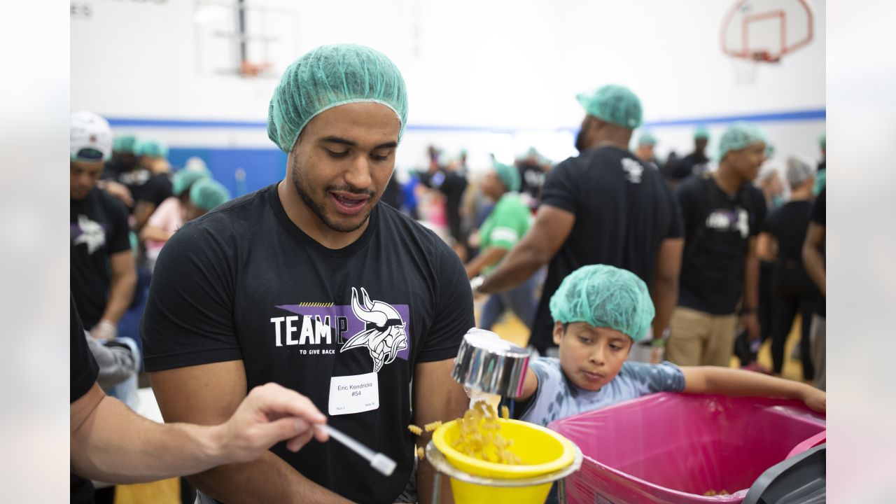 Eric Kendricks Goes All-In for Teammates & Community