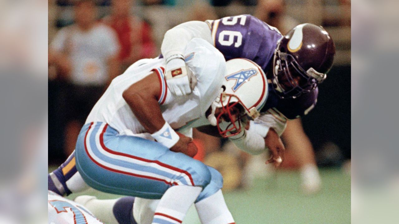 New York Giants Michael Strahan gets ready on the sidelines in the first  half. The Minnesota Vikings defeated the New York Giants 24-21 in week 10  at Giants Stadium in East Rutherford