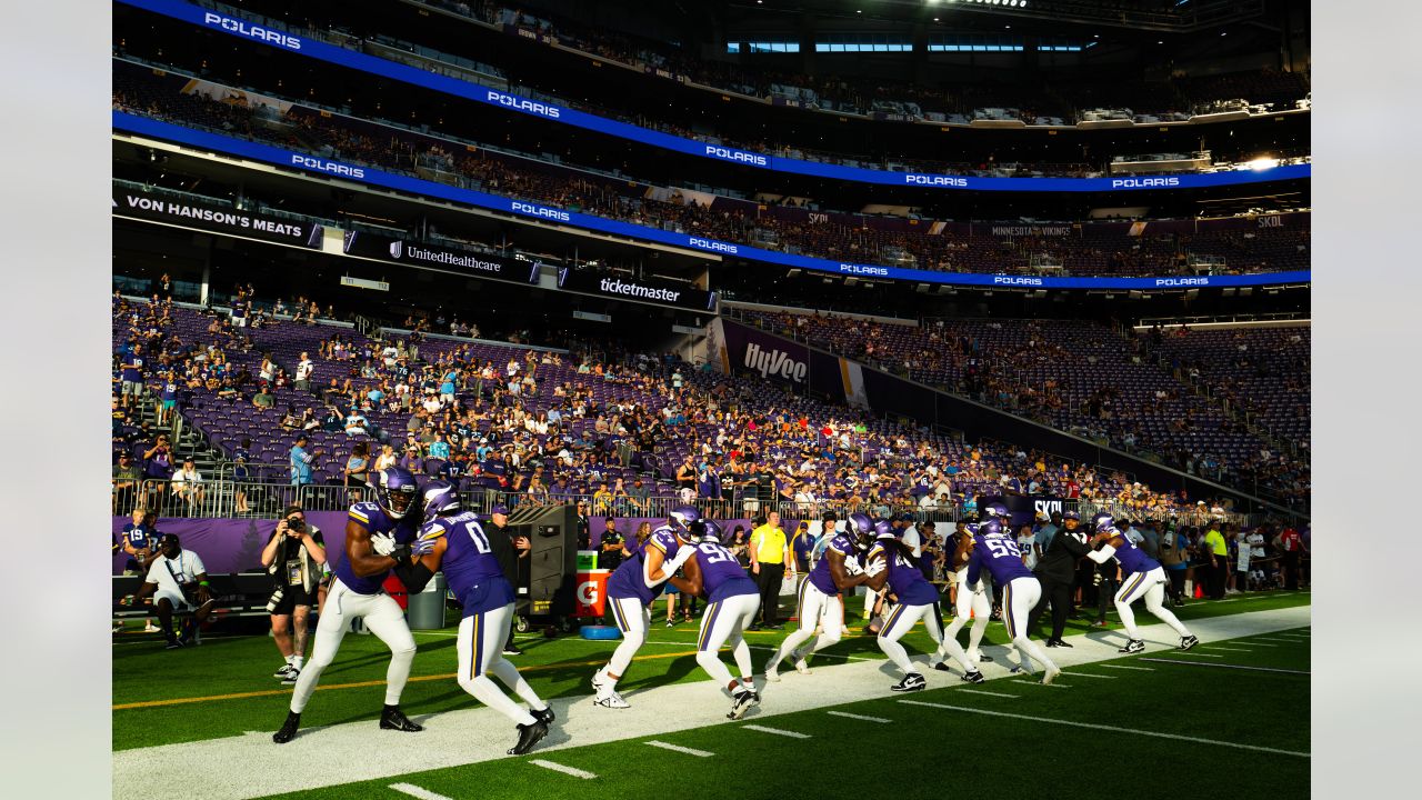 PHOTO GALLERY: Best Photos From Tennessee Titans' Preseason Game With Minnesota  Vikings - Sports Illustrated Tennessee Titans News, Analysis and More