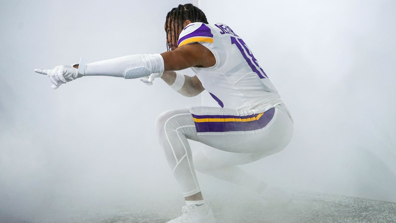 WHITEOUT: It'll be a whiteout at US Bank Stadium when the Minnesota #Vikings  host the New York Giants on Christmas Eve! 