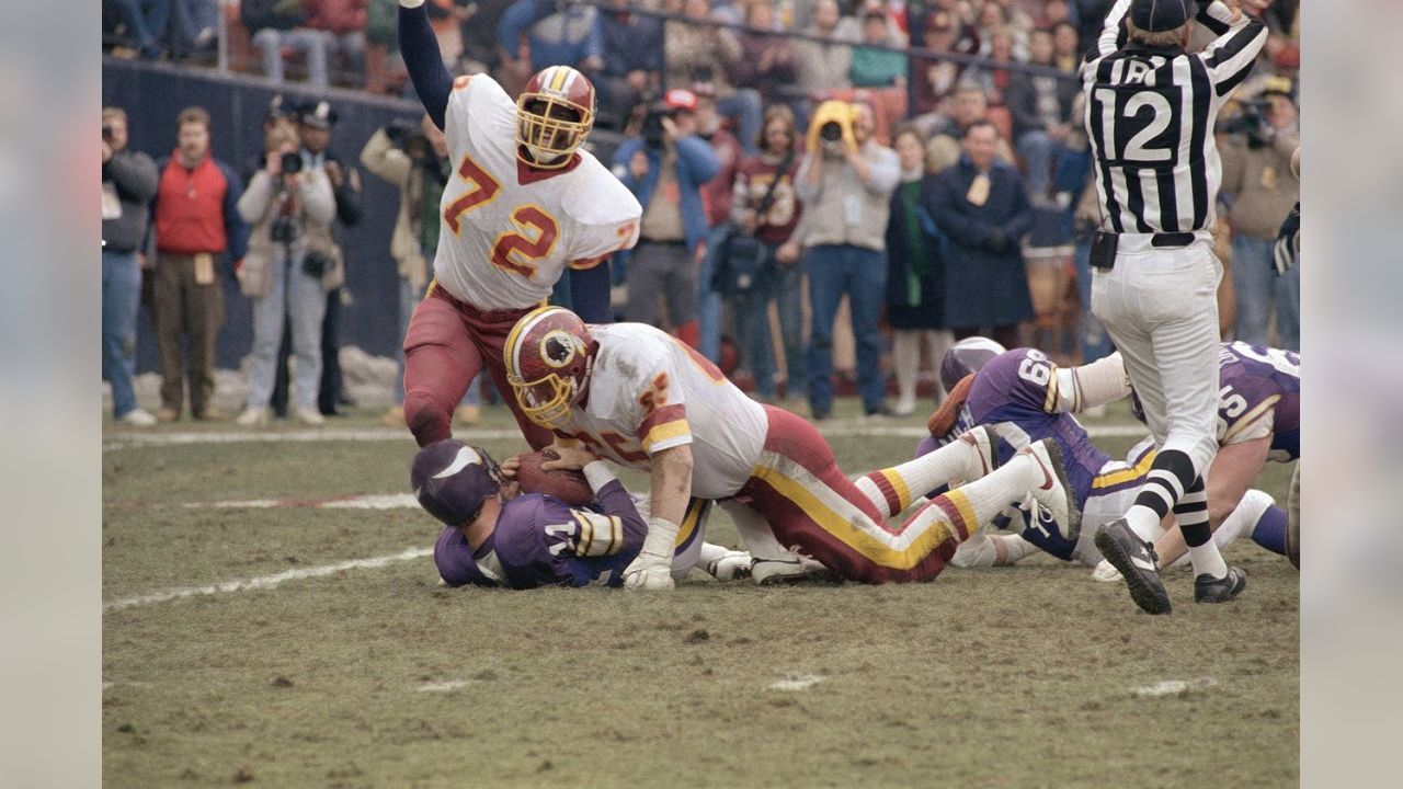 File:Washington Commanders vs. Minnesota Vikings (52498654810).jpg -  Wikipedia