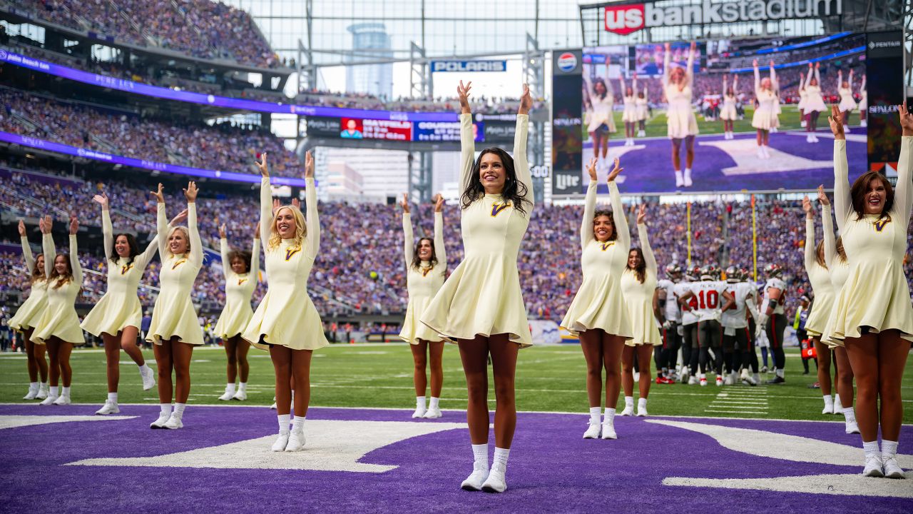 PHOTOS: NFL Cheerleaders Sept. 25