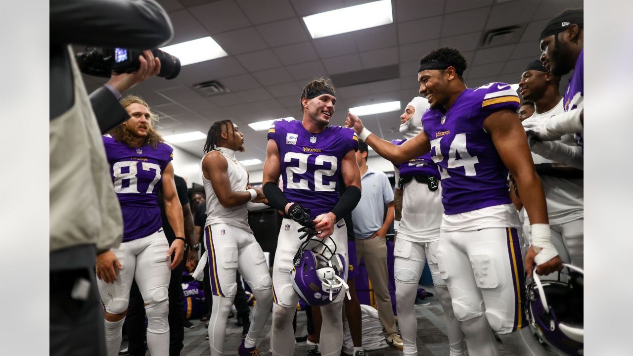 Vikings' Harrison Smith proud to honor another No. 22, hall of