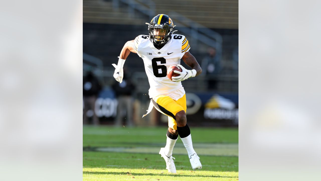 Vikings draft Iowa receiver Ihmir Smith-Marsette in fifth round and a tight  end who can punt