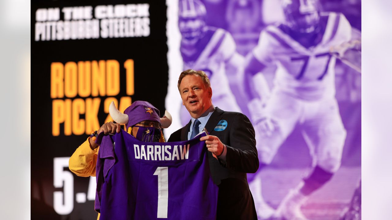 Vikings draft tackle Christian Darrisaw in PFF mock draft