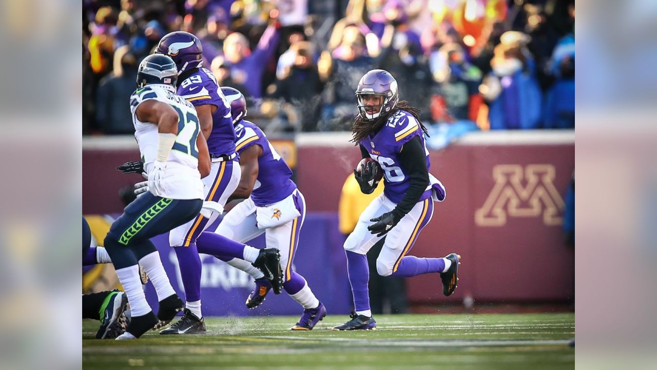 Vikings, Seahawks Battle Through 3rd-Coldest Game in NFL History