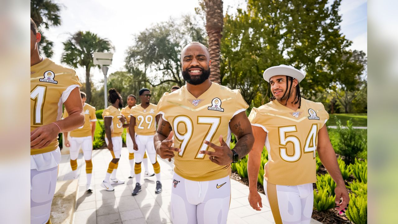 Kendricks & Smith Visit Disney World, Offer Pro Bowl Predictions