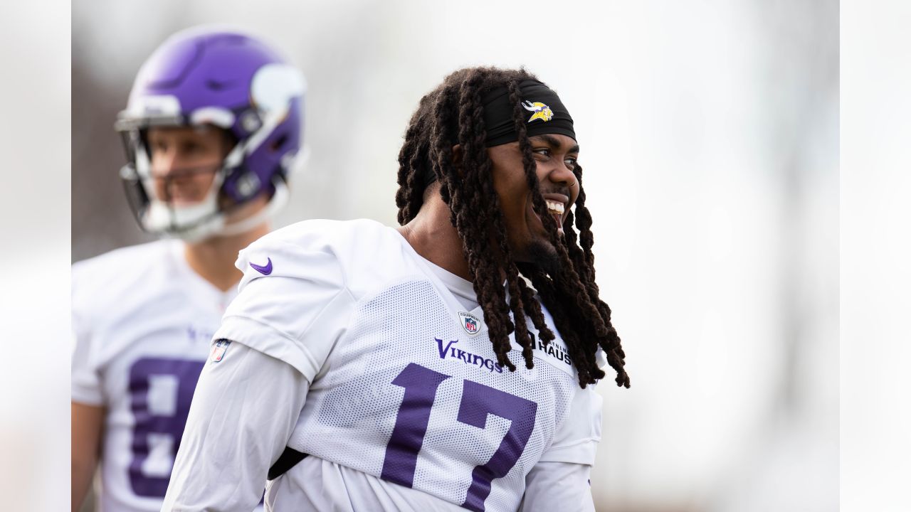 Washington Commanders' Daron Payne Had Hilarious Reaction After Hitting  Minnesota Vikings' Kirk Cousins - Sports Illustrated Washington Football  News, Analysis and More