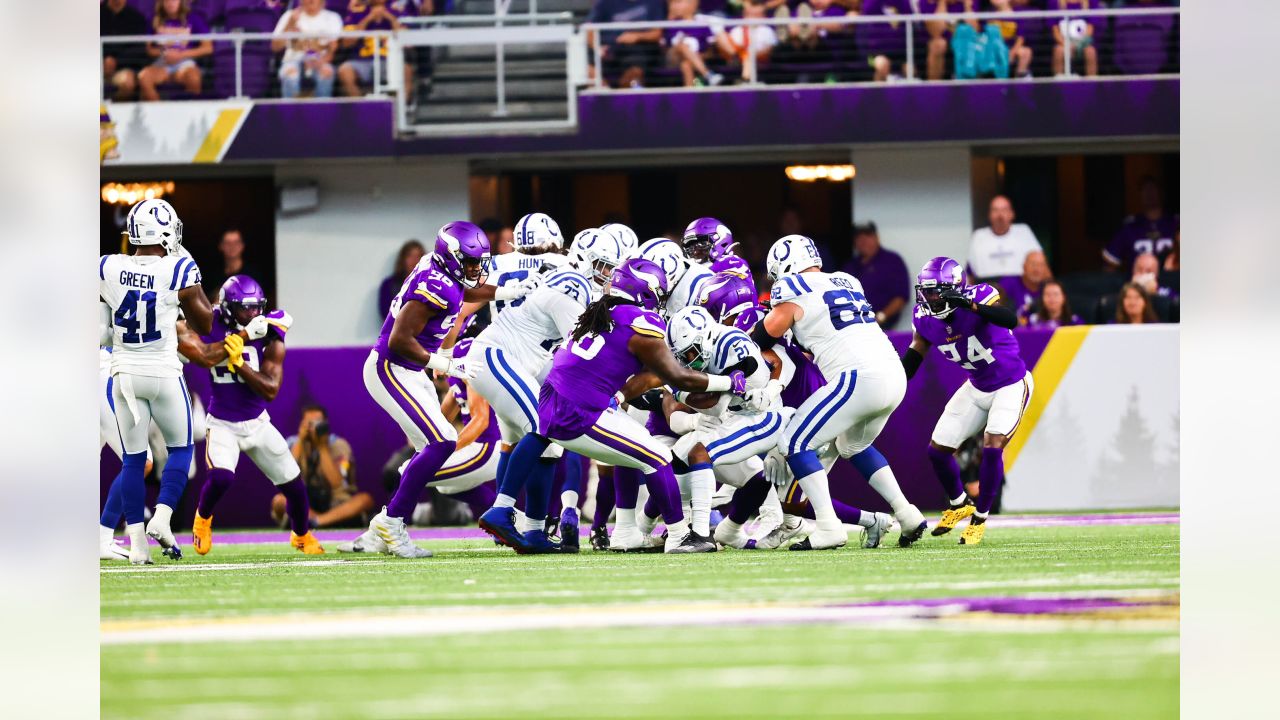 Vikings offense again does little in 12-10 preseason loss to Colts