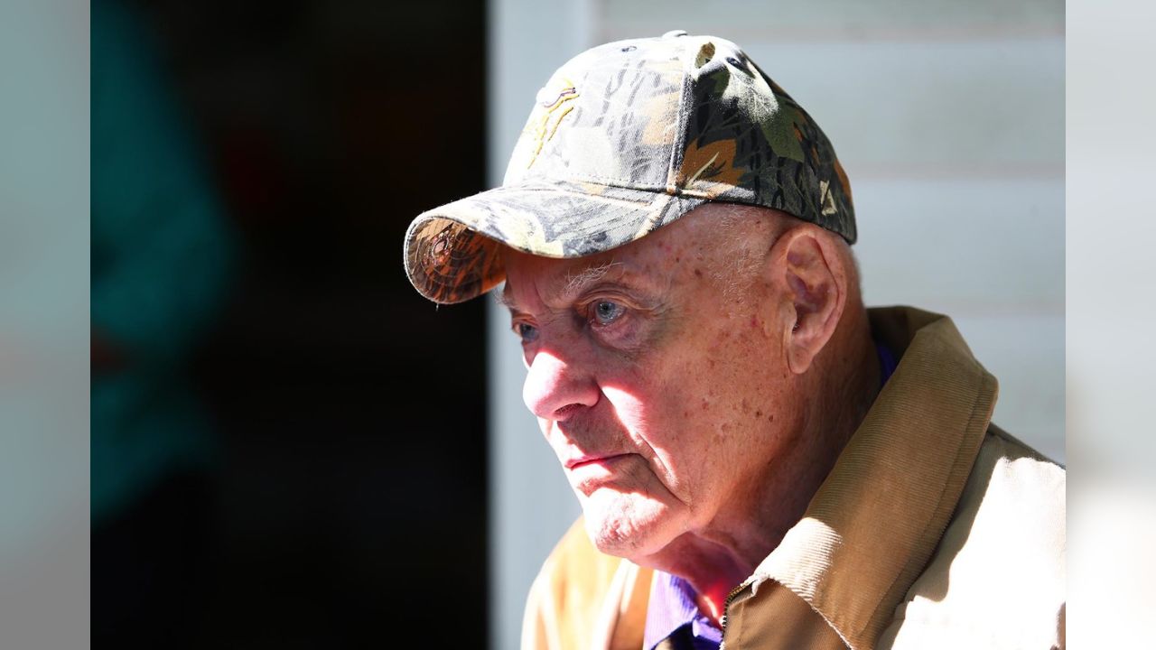 Bud Grant's garage sale