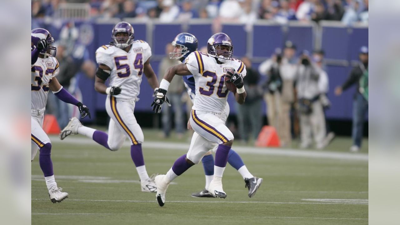 \ud83d\udcf8 Through the Years: Giants vs. Vikings