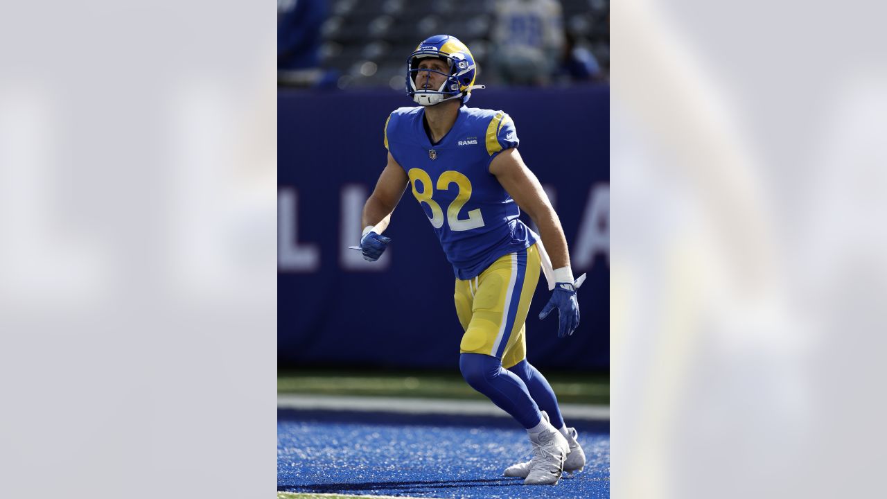 Minnesota Vikings tight end Johnny Mundt (86) looks on during an NFL  preseason football game against the Las Vegas Raiders on Aug. 14, 2022, in  Las Vegas. (AP Photo/Denis Poroy Stock Photo - Alamy