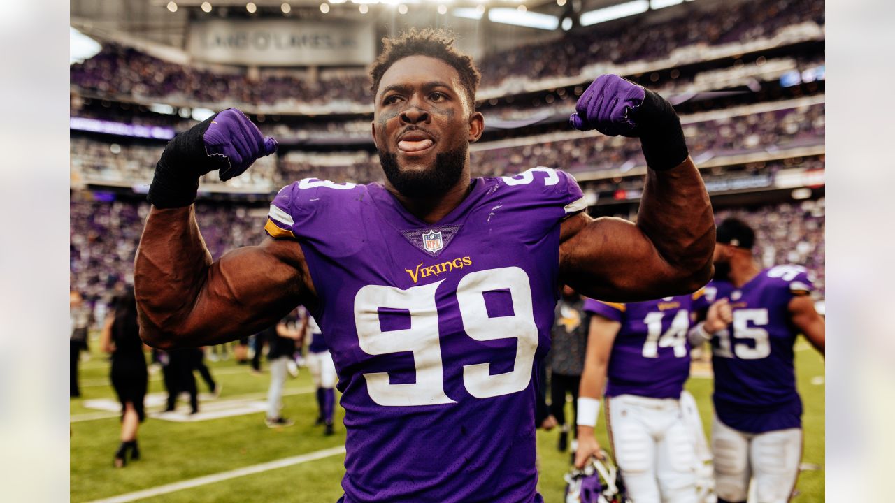 Vikings officially convert Danielle Hunter's bonus - Daily Norseman