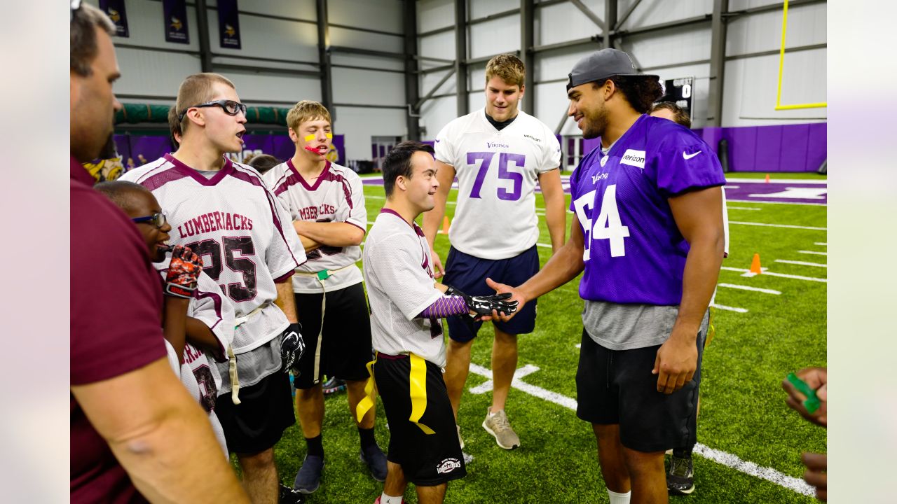 Vikings' Eric Kendricks happy to team with Hippy Feet – Twin Cities