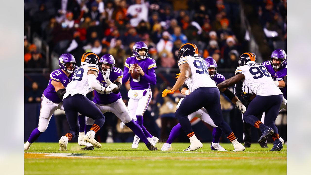 Vikings Secure 17-9 Win Over Bears