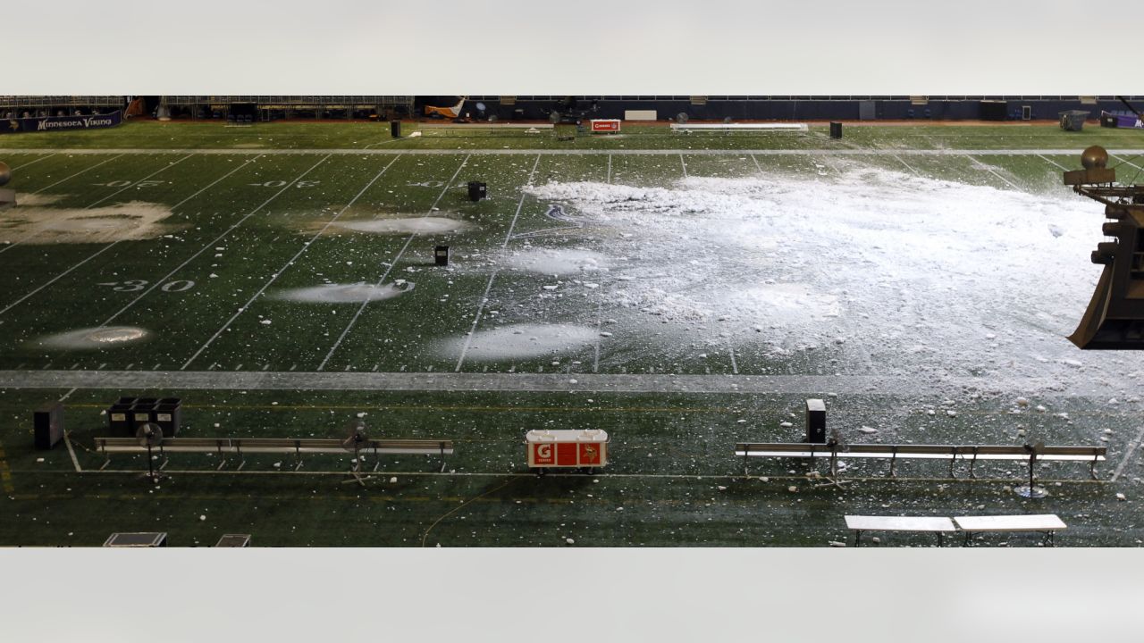 Snowy Metrodome roof collapse happened 12 years ago - CBS Minnesota