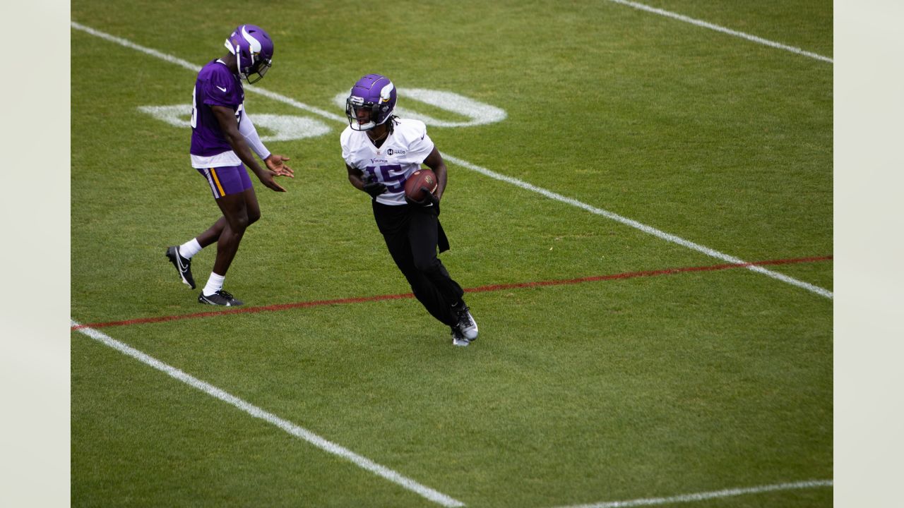 Minnesota Vikings host annual night practice - ABC 6 News 