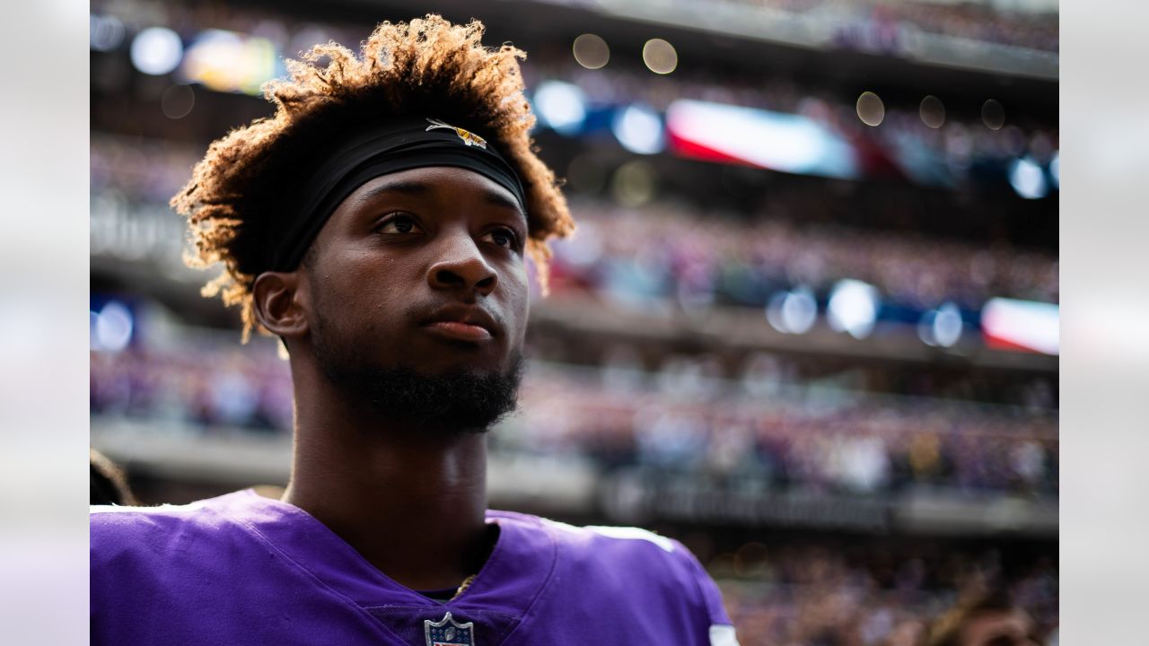 Minnesota Vikings cornerback Akayleb Evans (21) looks on before an NFL  preseason football game against the San Francisco 49ers Saturday, Aug. 20,  2022, in Minneapolis. (AP Photo/Abbie Parr Stock Photo - Alamy