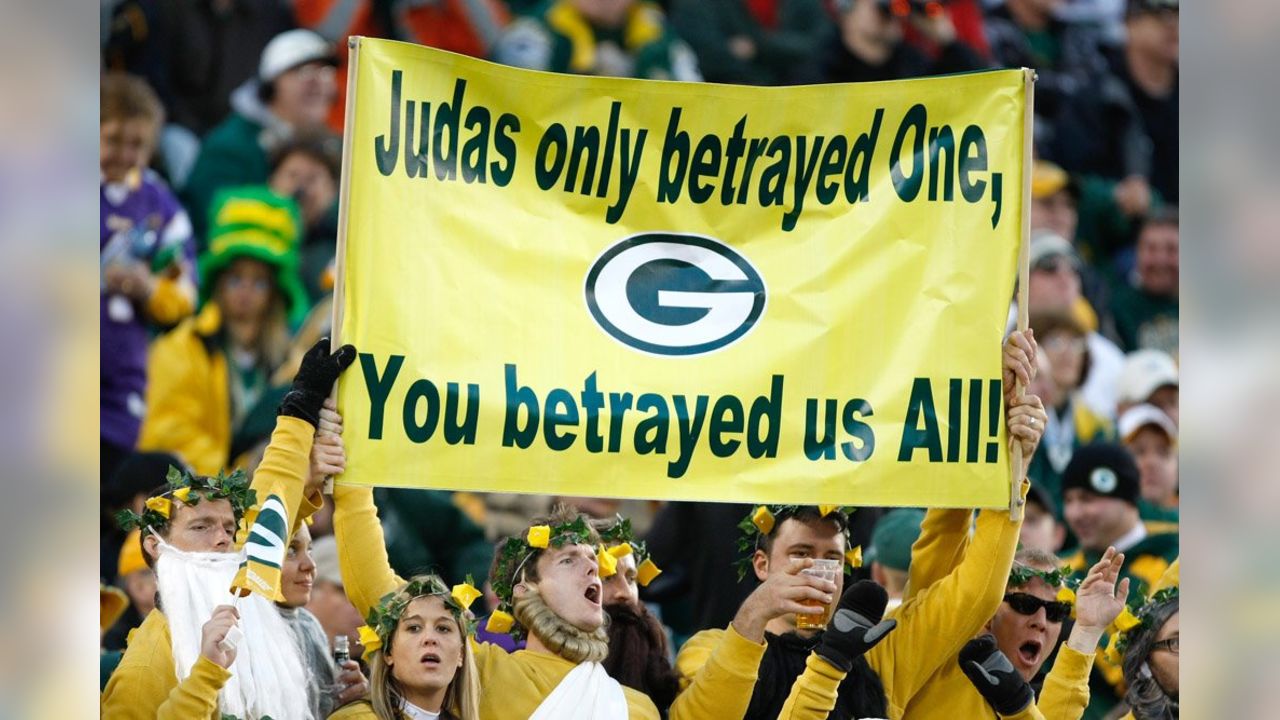 The Packers, Vikings, and a bitter border rivalry since 1961 - Packerland  Pride