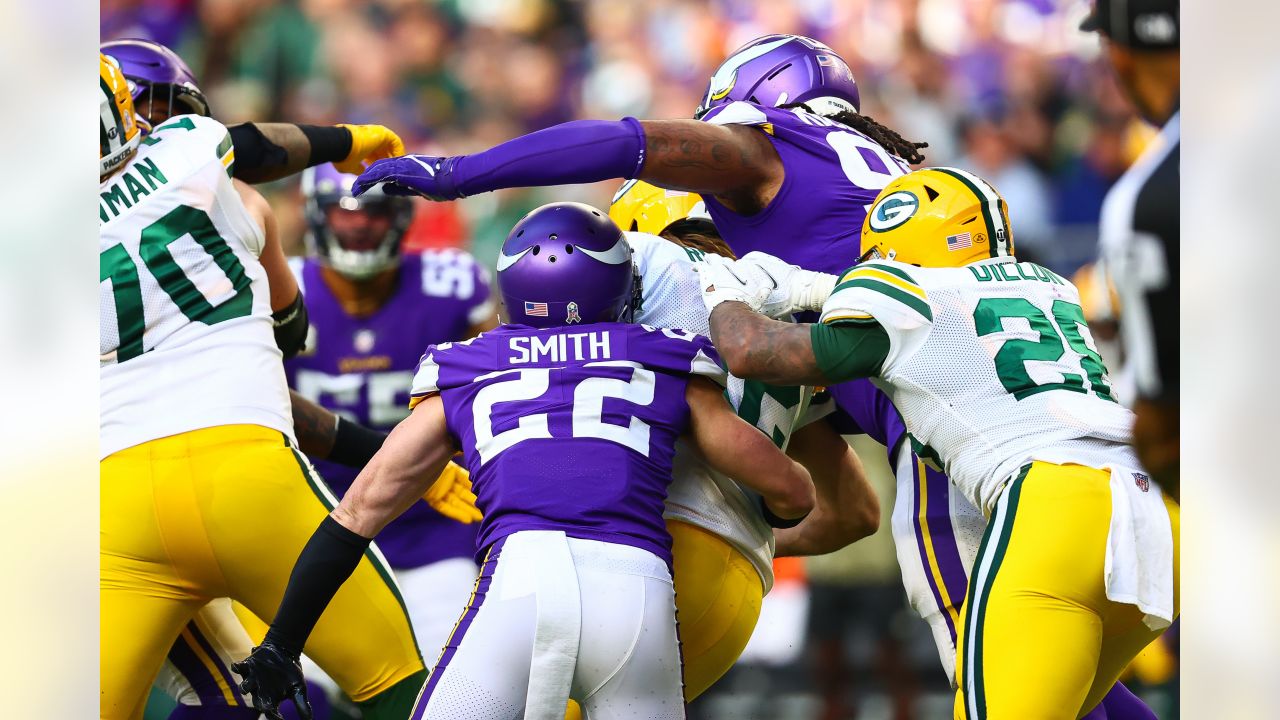 Vikings at Packers score, takeaways: How Green Bay nearly blew a 21-0 lead  but escaped with a win 