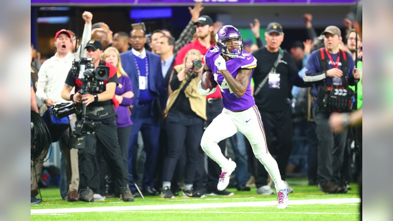 Minnesota Vikings Stefon Diggs Miracle In Minneapolis. NFC Divisional Play  Off Game Winning Catch. 8x10 Photo, Picture. endzone (mf)