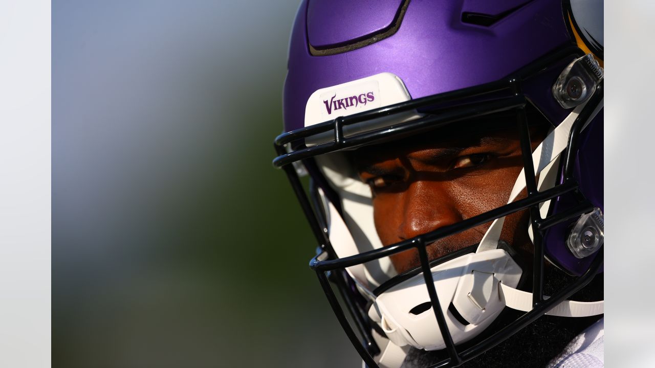 Minnesota Vikings tackle Brian O'Neill warms up before their game against  the San Francisco 49ers during an NFL preseason football game, Saturday,  Aug. 20, 2022, in Minneapolis. (AP Photo/Craig Lassig Stock Photo 