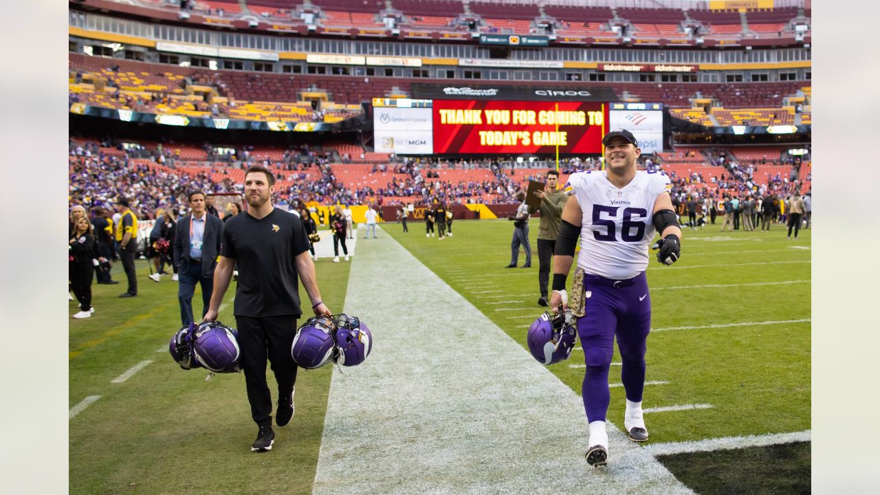 Vikings re-sign center Garrett Bradbury prior to 2023 NFL free agency -  Daily Norseman