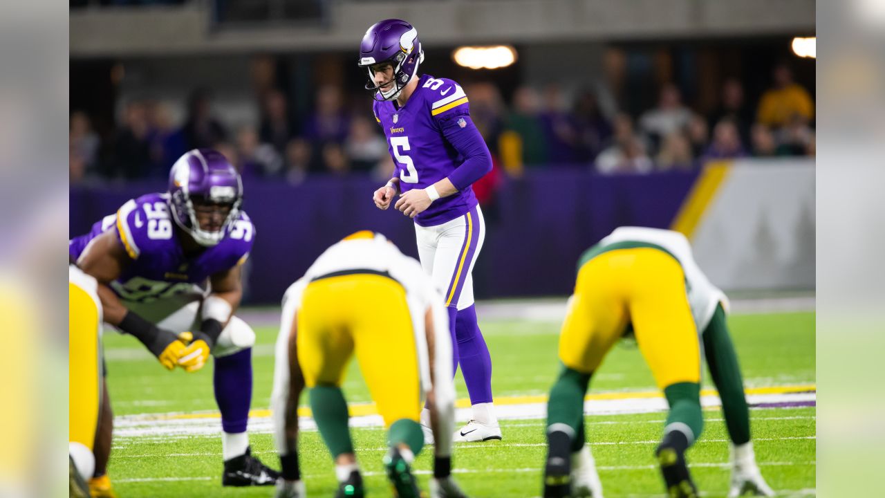 New Orleans, USA. 9th August 2019: Minnesota Vikings kicker Dan Bailey (5)  approaches the ball on a kickoff in the first half at the Mercedes Benz  Superdome in New Orleans, LA. Jonathan