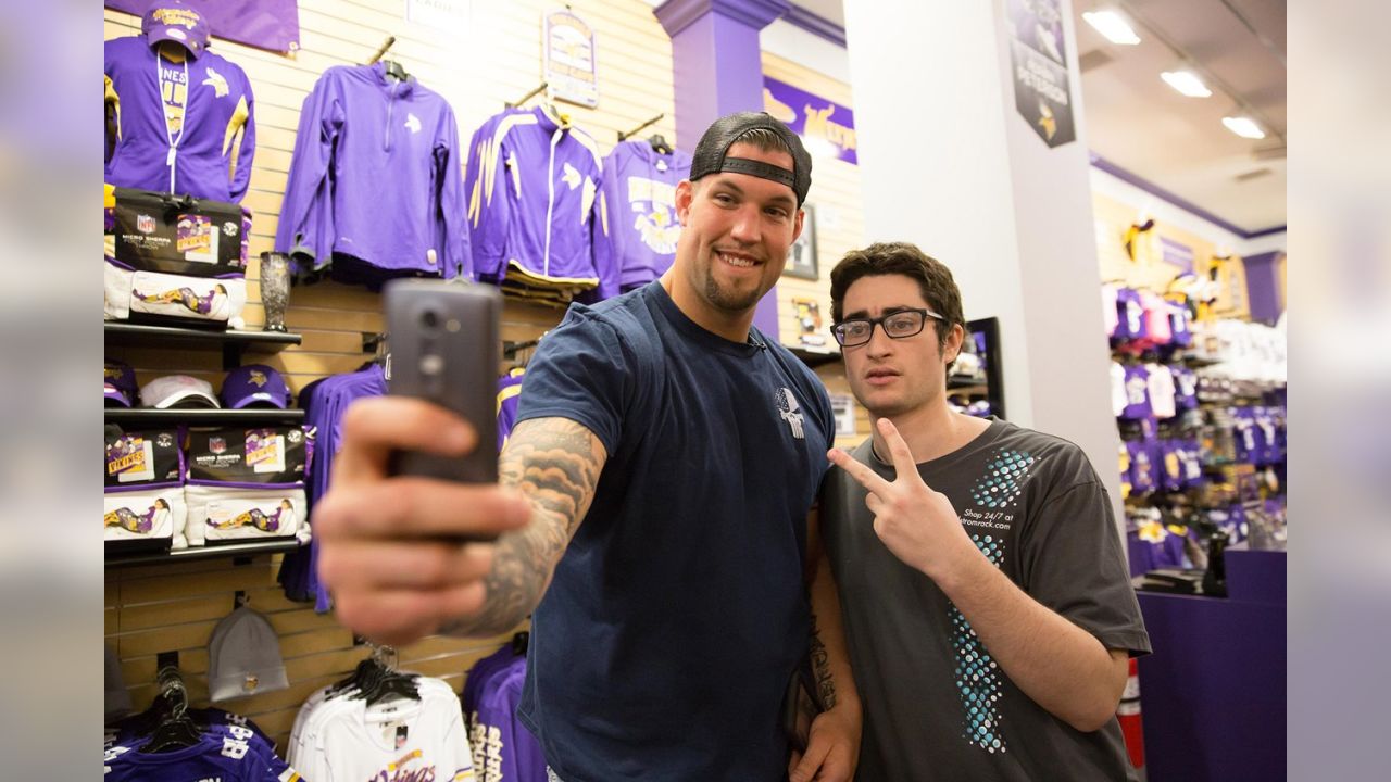 Photos: 'The Rhino' Meets Vikings Fans at MOA