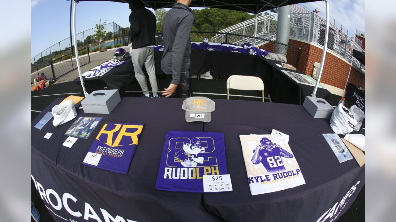 Former Vikings TE Kyle Rudolph hosts annual kids camp in Plymouth