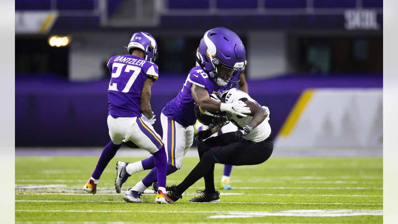 Vikings' Harrison Smith Dives for Remarkable INT Against Dolphins – NBC  Boston