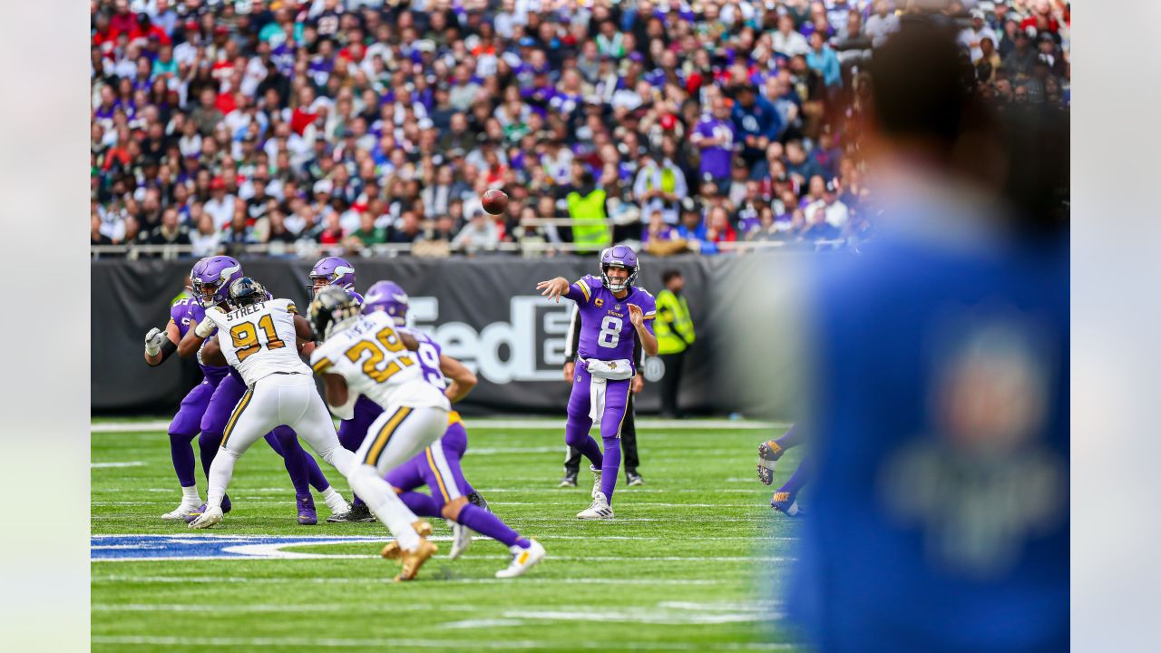 6,819 Vikings Saints Stock Photos, High-Res Pictures, and Images - Getty  Images