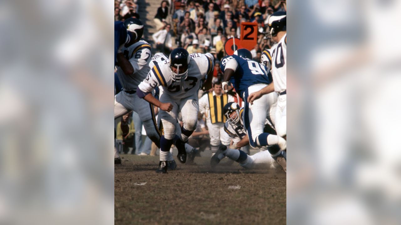 Vikings honor HOFer Mick Tingelhoff during halftime ceremony