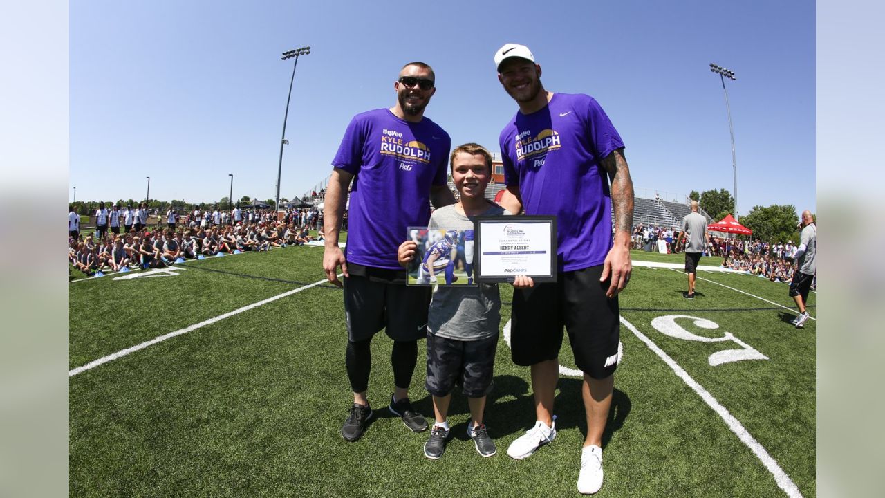 Former Vikings TE Kyle Rudolph hosts annual kids camp in Plymouth