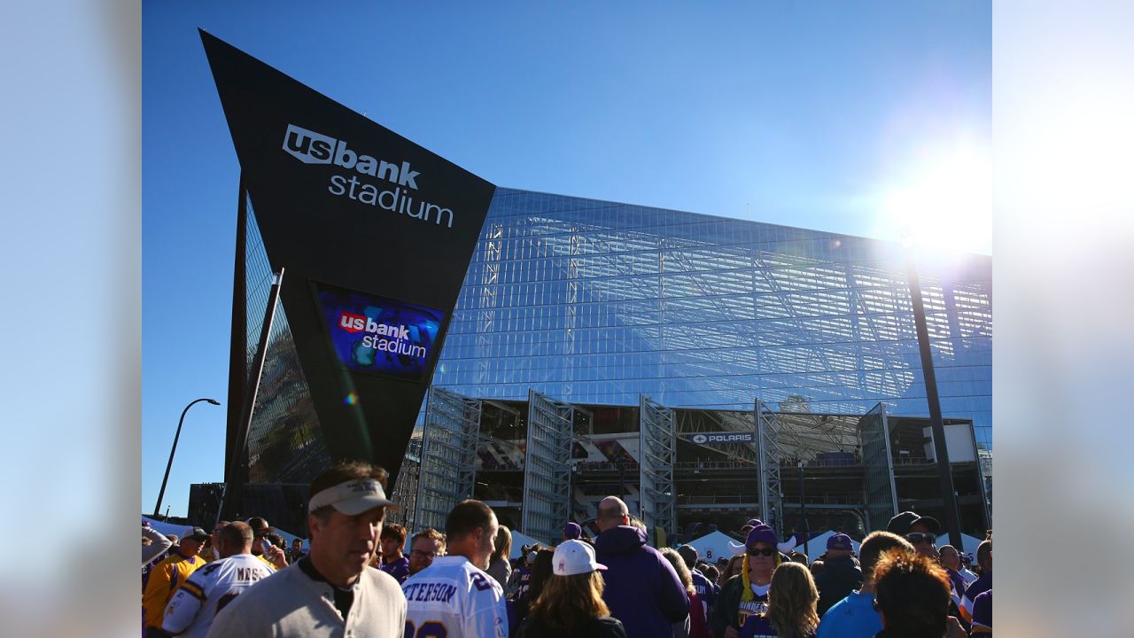 Top 50 Photos of Gameday at U.S. Bank Stadium