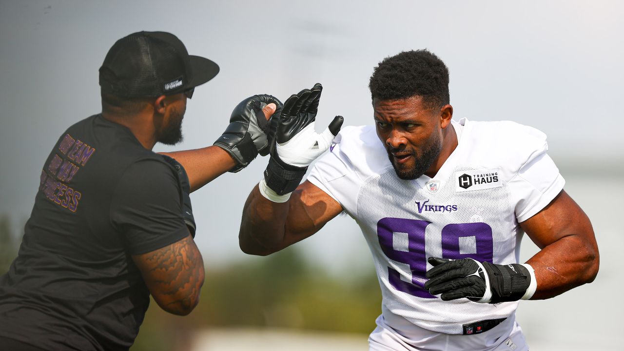 Marcus Davenport out for Vikings this weekend with ankle injury