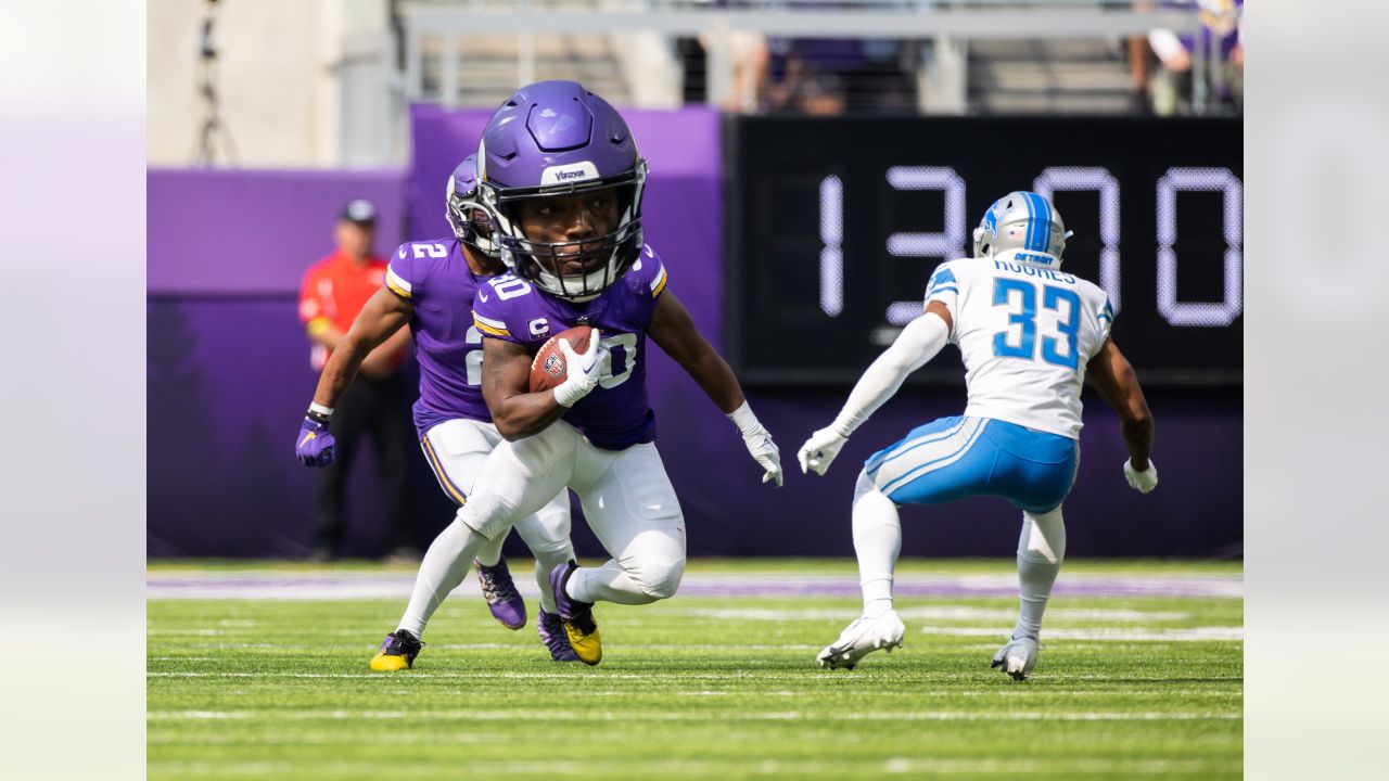 Vikings tackle Darrisaw has unexpected teacher in All-Pro Williams North  News - Bally Sports