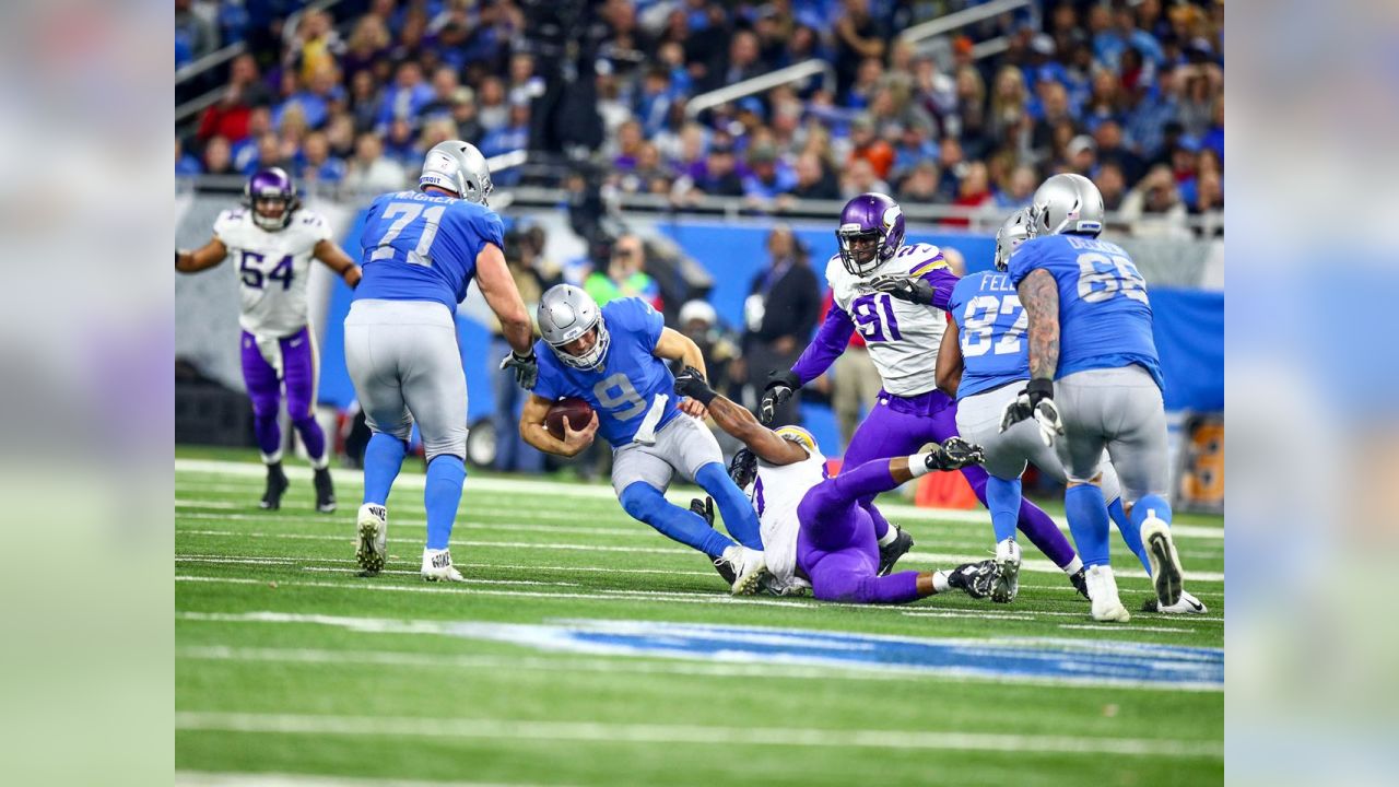 Vikings Take on the Lions on Thanksgiving Day