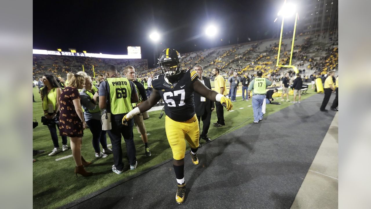 Vikings select Iowa DT Jaleel Johnson in fourth round of draft