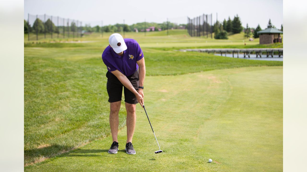 Legends Participate in 2021 Minnesota Vikings Foundation Golf