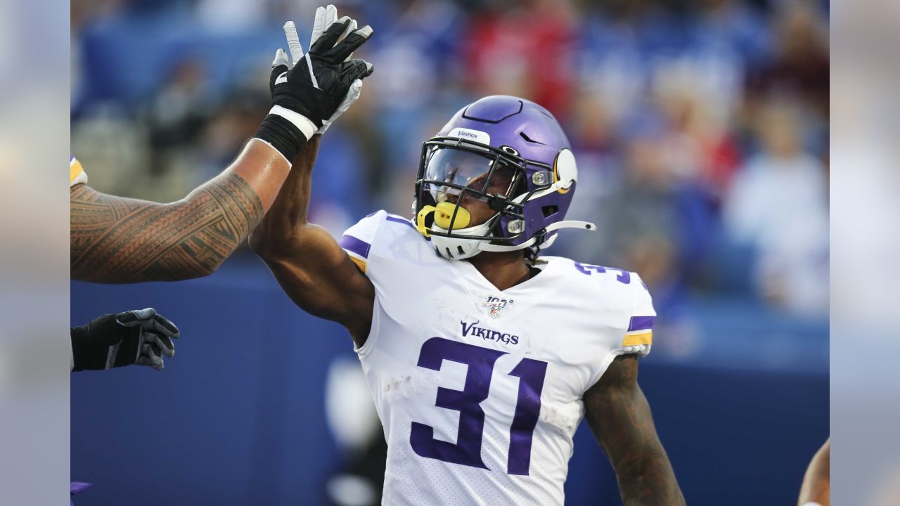 Vikings come back on Bills, win seventh straight behind electric