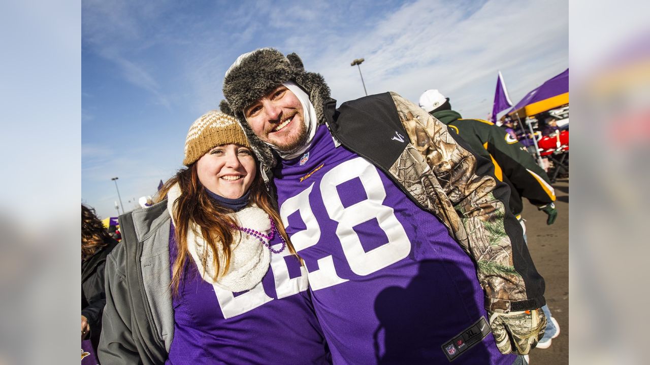 Sober tailgate party before Vikings-Packers game