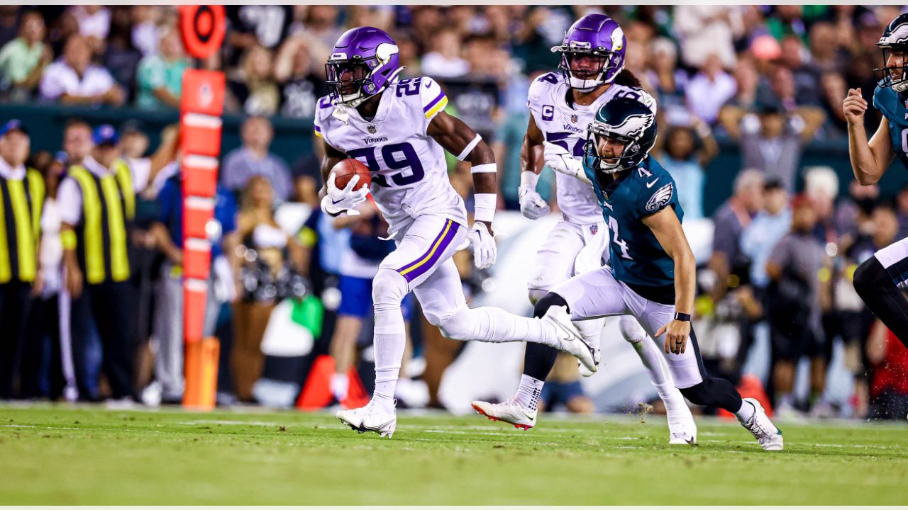 Game Photos: Vikings at Eagles