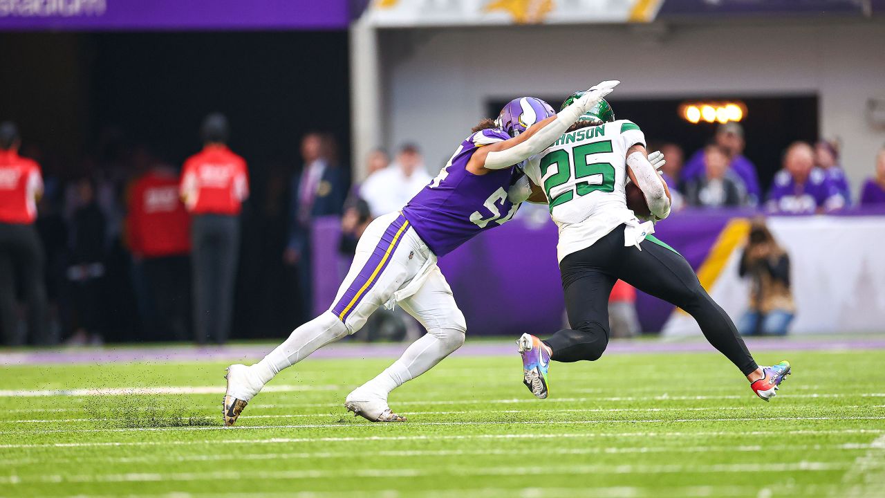 Vikings without Garrett Bradbury, Cam Dantzler Sunday against Giants