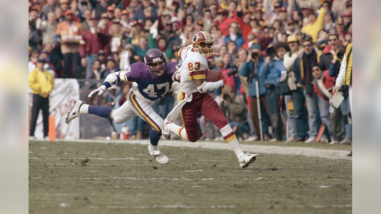 File:Washington Commanders vs. Minnesota Vikings (52498654810).jpg -  Wikipedia