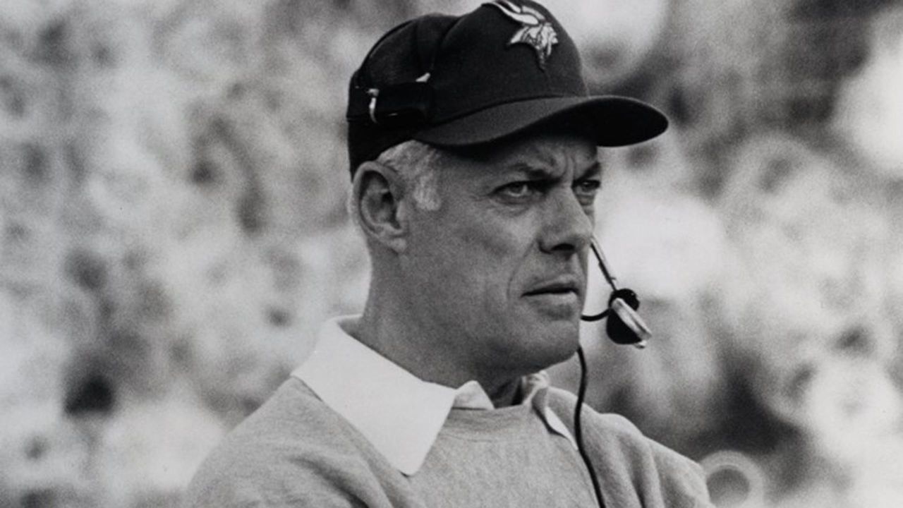 934 Bud Grant Photos & High Res Pictures - Getty Images