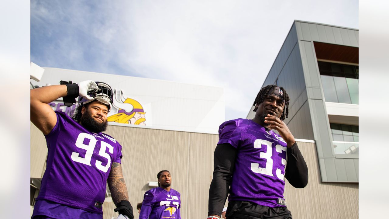 Vikings big question: Should injuries to Irv Smith Jr. and Dalvin Tomlinson  prompt a trade deadline deal?