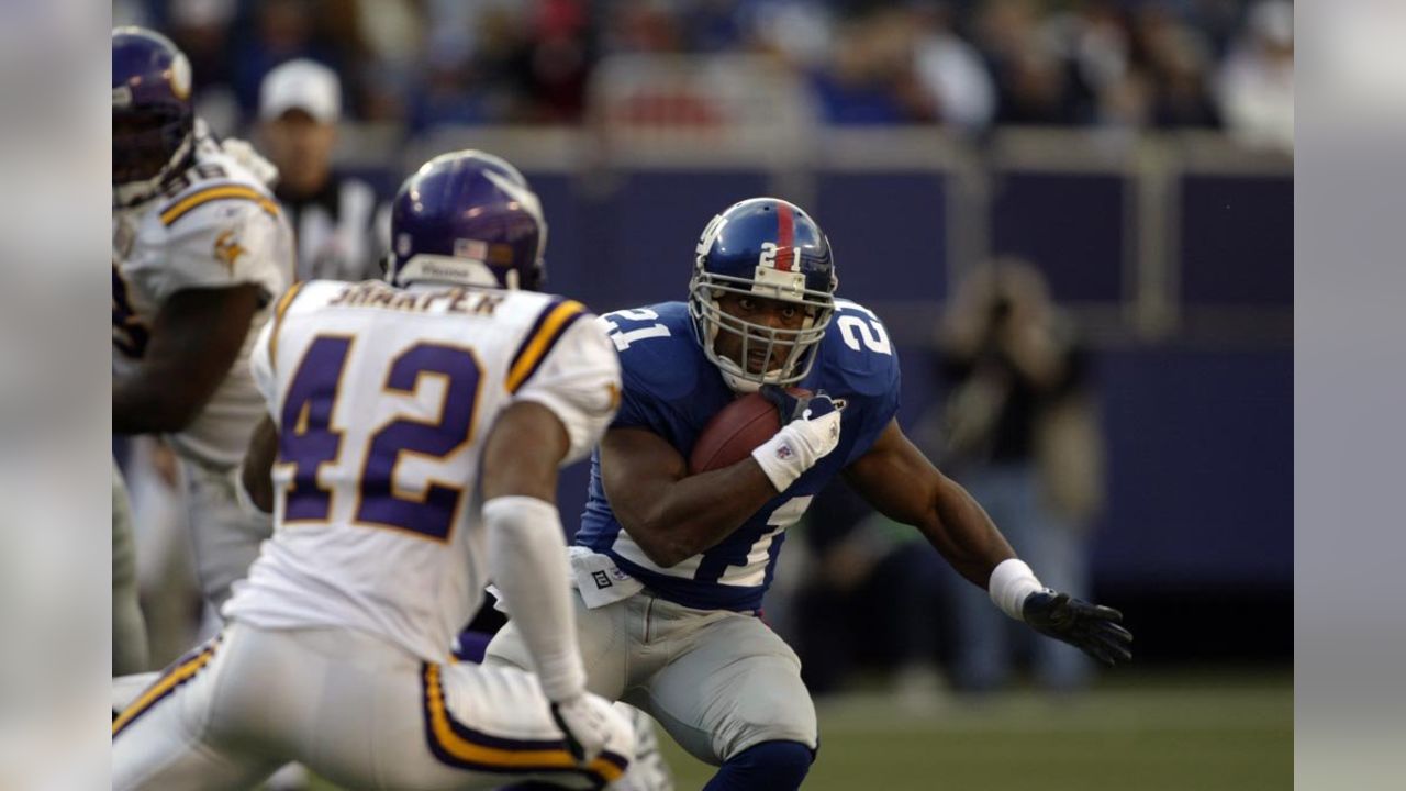 \ud83d\udcf8 Through the Years: Giants vs. Vikings