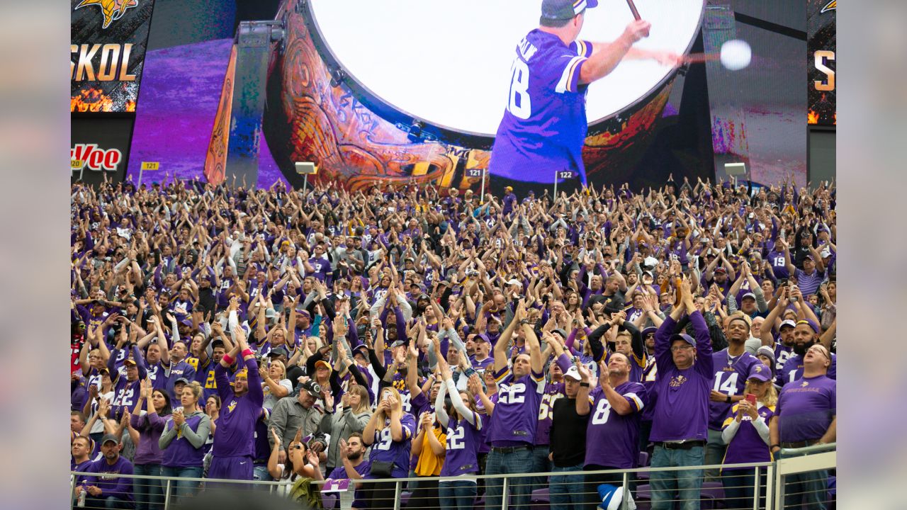 Vikings fans did that 'Skol' chant on sacred ground in Philly