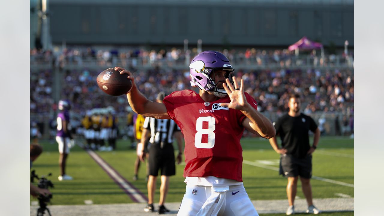 Minnesota Vikings tackle Brian O'Neill warms up before their game against  the San Francisco 49ers during an NFL preseason football game, Saturday,  Aug. 20, 2022, in Minneapolis. (AP Photo/Craig Lassig Stock Photo 